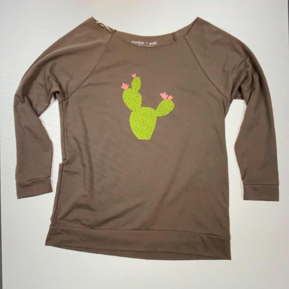 Warm gray cactus three quarter sleeve  pullover NWOT